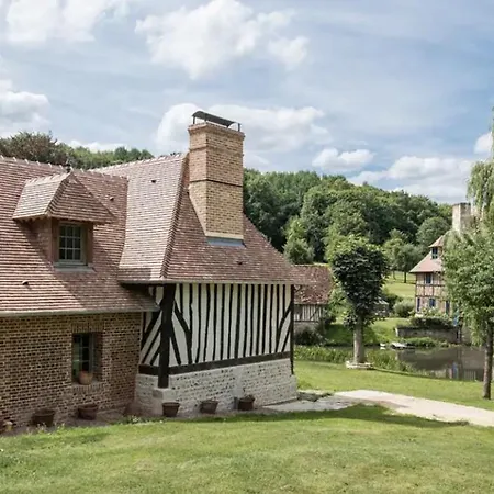 Hébergement de vacances Picturesque De 4 Chambres, Pays D'auge Cheffreville-Tonnencourt